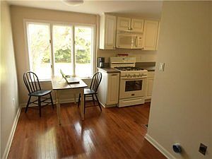 4th image of 7534 N Fitzhugh St