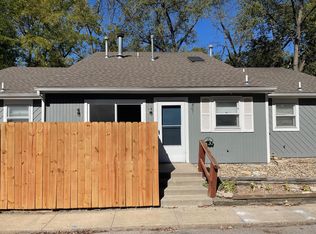 807 Maple Ln, Eudora, KS 66025