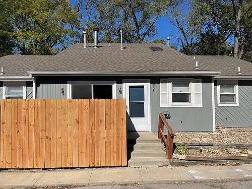 807 Maple Ln Photo 1