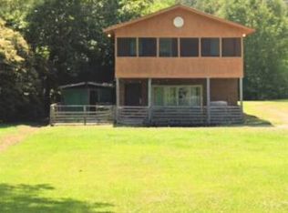 120 Raleigh St, Teachey, NC 28464