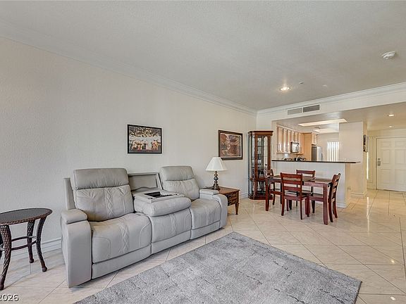4th image of 260 E Flamingo Rd Unit 304