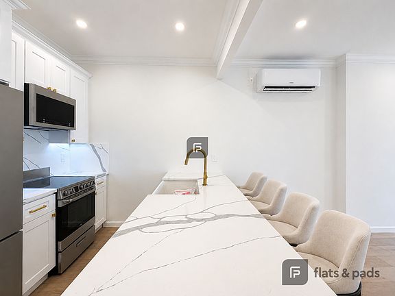 2nd image of 652 Seneca Ave #3B