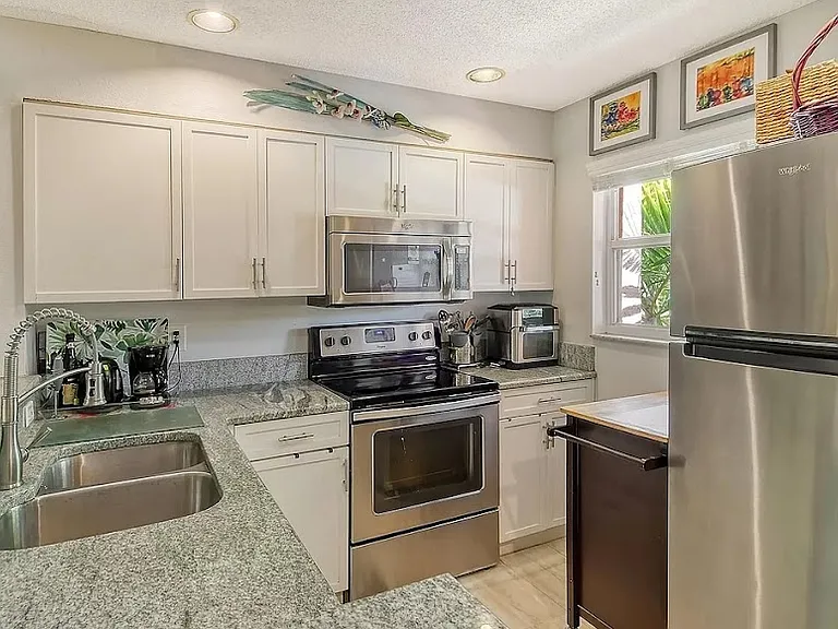 5450 Longwood Run Blvd #202 — Photo 11
