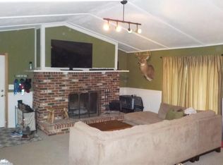 498 Myra Dr, Chardon, OH 44024