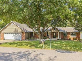 211 Meadow Rd, Ardmore, OK 73401