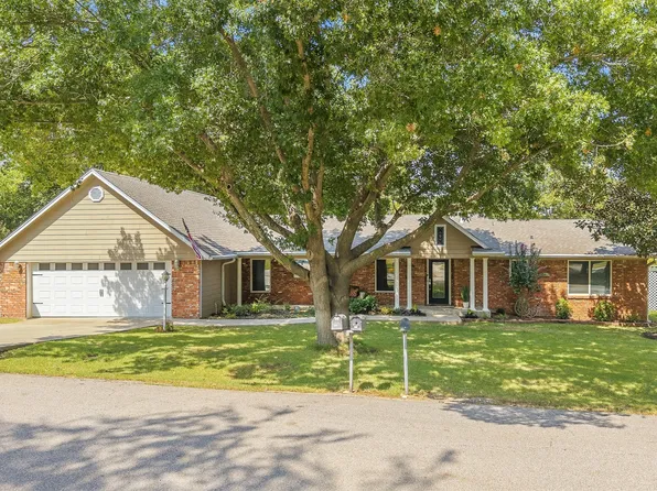 211 Meadow Rd, Ardmore, OK 73401