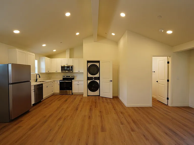 4805 Charlotte Way — Photo 74