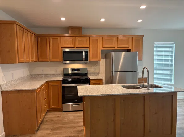 1050 W Capitol Ave Spc 21, West Sacramento, CA 95691