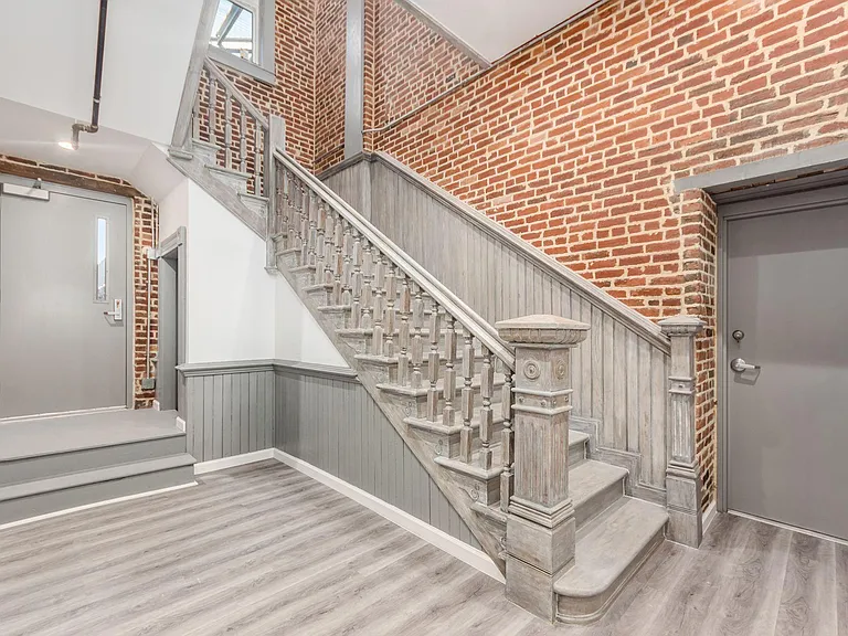 218 E Main St #3-F — Photo 14