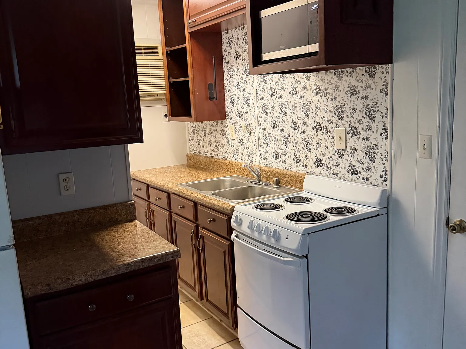 1 bed, $850 — Photo 2