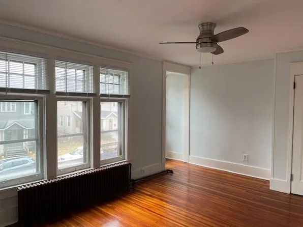 304 Quail St APT 3, Albany, NY 12208