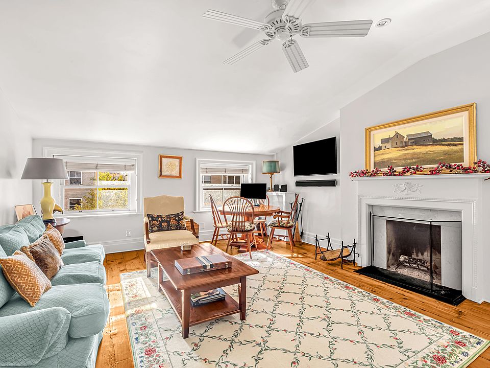 1st image of 11 E 9th St APT 4