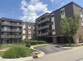 1311 S Finley Rd APT 103, Lombard, IL