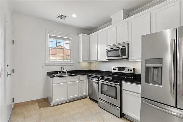 1656 Joseph St #H — Photo 9