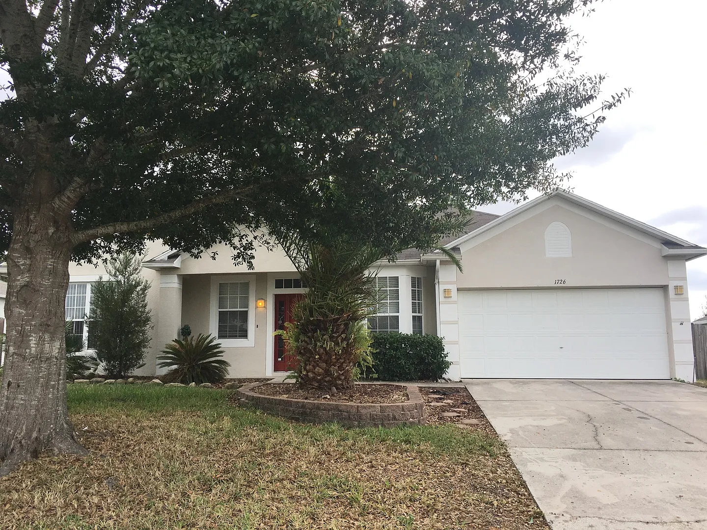 3 bed, 2.0 bath, 1616 sqft, $2,050 — Photo 1