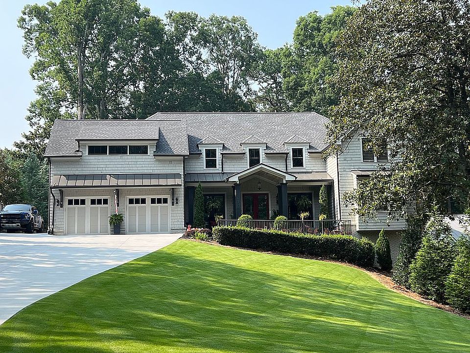 2nd image of 470 Franklin Rd