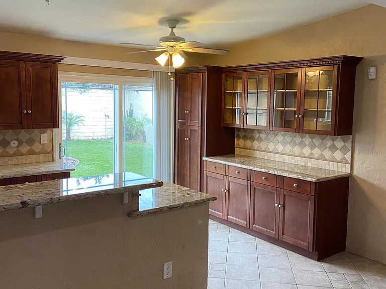 717 Oneonta Ave — Photo 8