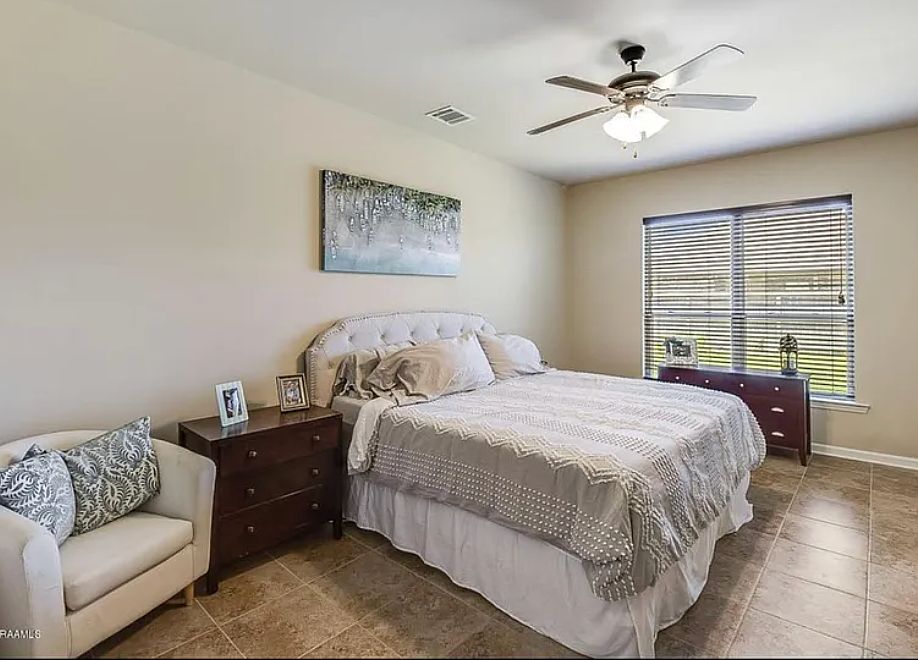 1st image of 108 Peak Valley St
