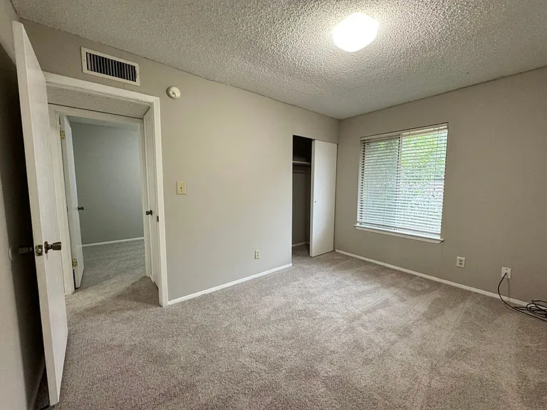 9502 Quail Village Ln — Photo 29