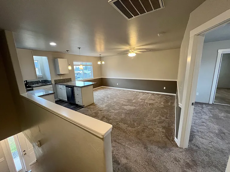 3407 Sharon Way #0 — Photo 9