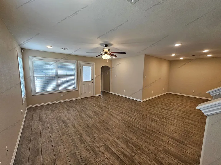 6615 Leightyn Ln — Photo 4