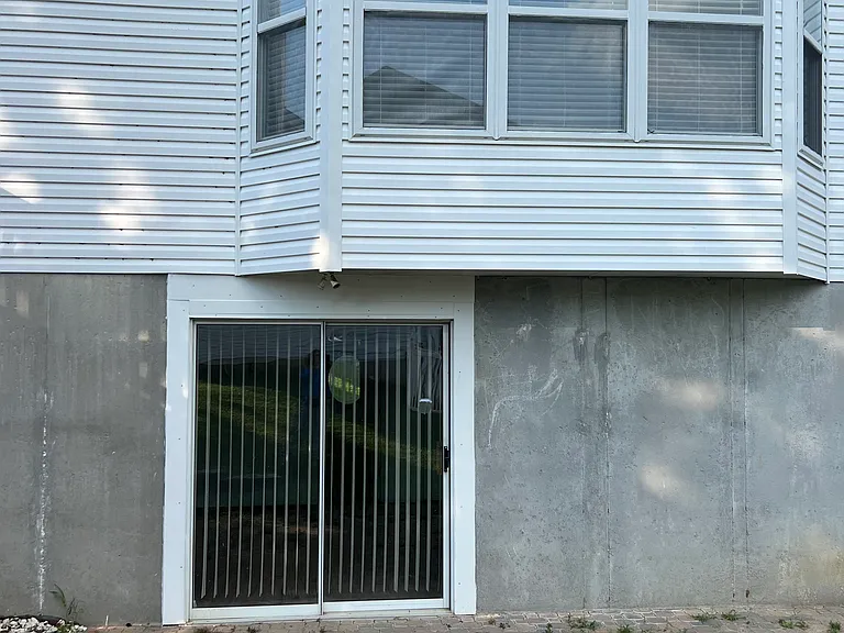 1862 Summitview Dr — Photo 3