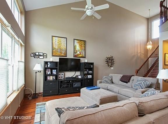 4th image of 1527 S Candlestick Way