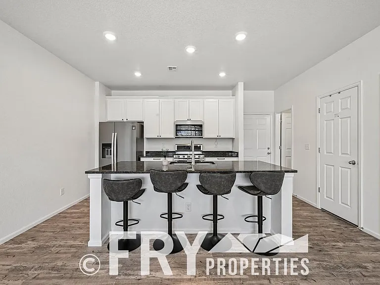 21061 E 60th Ave — Photo 6