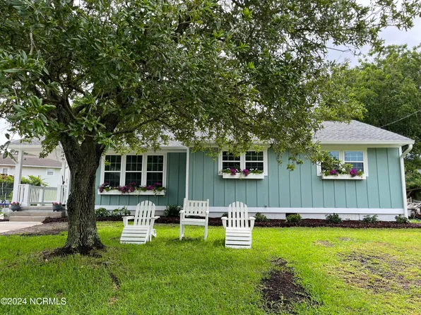 624 W Shore Drive, Swansboro, NC 28584