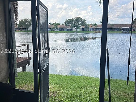 3rd image of 5587 Park Rd