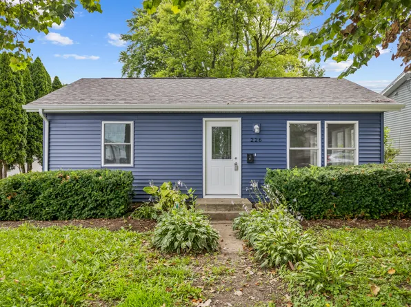226 Stiles St, Genoa, IL 60135