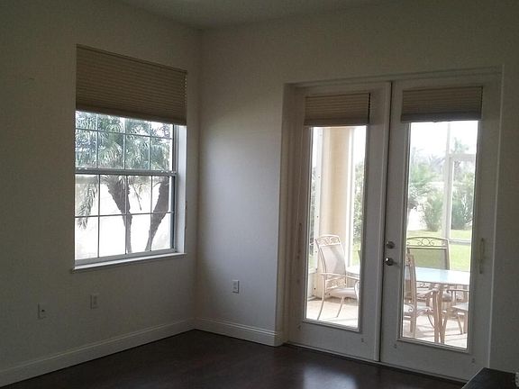 4th image of 8603 Villanova Dr #2303