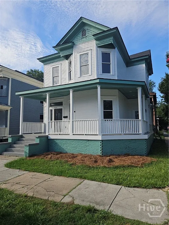 5 bed, 3.5 bath, 2422 sqft, $2,650 — Photo 1