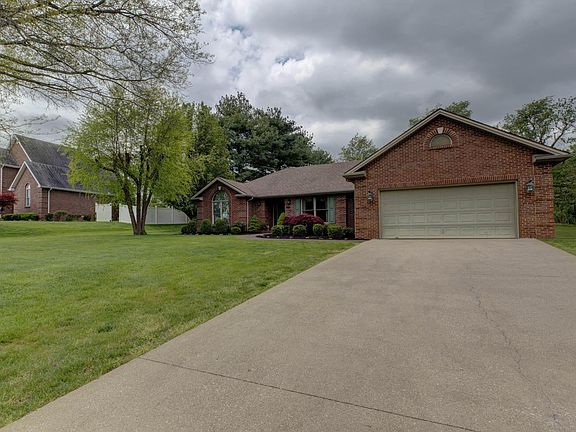 3rd image of 114 Holly Hills Dr
