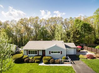 66 Audley Rd, Springfield, MA 01118