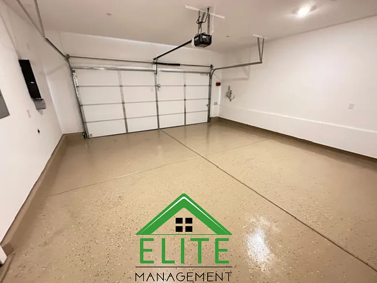 15828 Malibu Dr — Photo 11