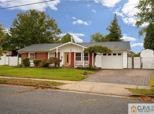 30 5th Ave, Monroe Township, NJ 08831