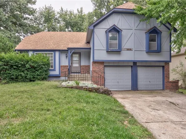 817 E Layton Dr, Olathe, KS 66061