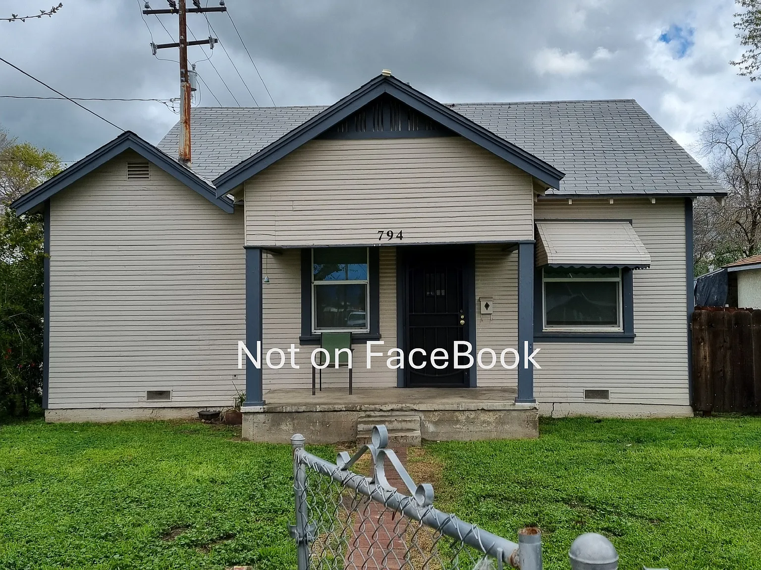 3 bed, 1200 sqft, $1,600 — Photo 1