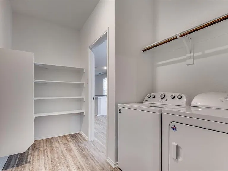 10156 Revere Dr — Photo 6