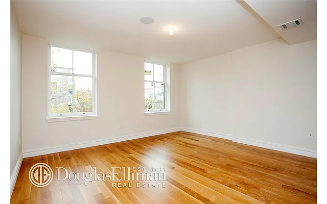 Sold by Douglas Elliman | media 20