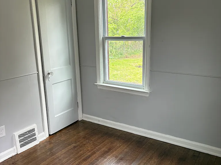 14347 Westwood St — Photo 11