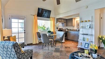 4th image of 31736 Seacliff Dr