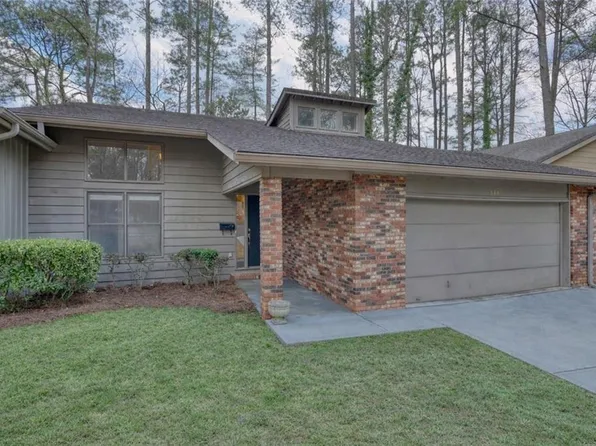 300 Cruise Ct, Roswell, GA 30076