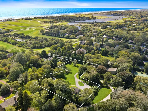 15 Middle Ln, East Hampton, NY 11937