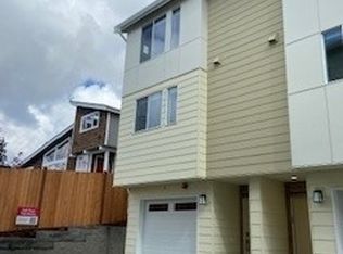 18016 12th Ave NE #G, Seattle, WA