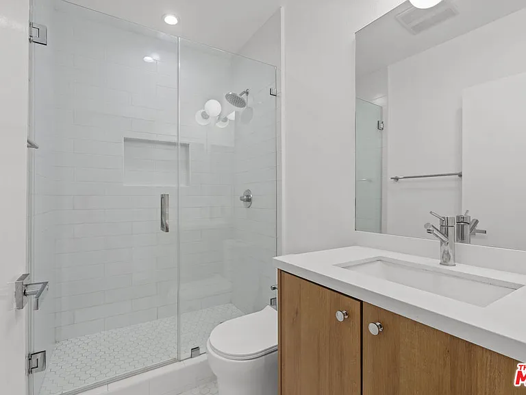 3939 Moore St #204 — Photo 36