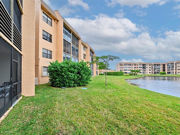 3rd image of 10467 N Sunrise Lakes Boulevard #107
