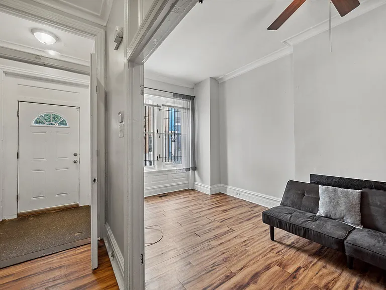 1730 Monument St — Photo 3