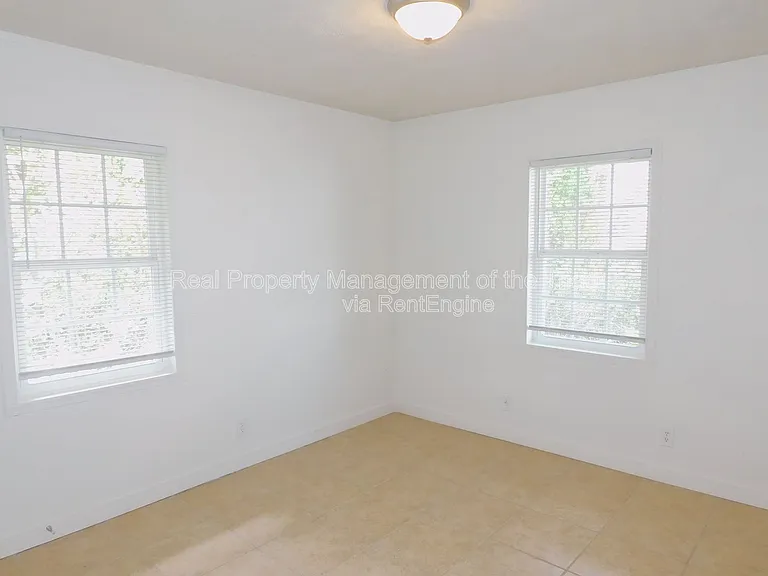 1514 Gholson Ave S #D — Photo 7